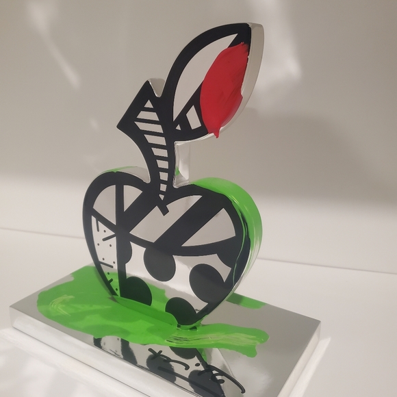 Romero Britto fine art ELECTROPLATED APPLE - MIXED MEDIA ORIGINAL SCULPTURE SERI - Picture 3 of 8